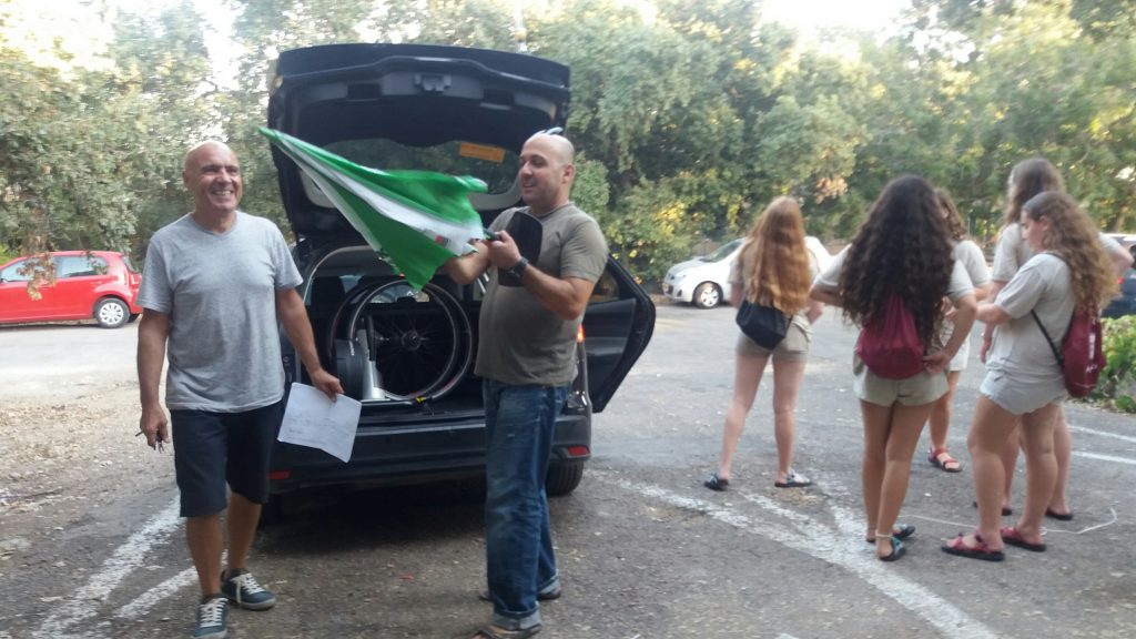 חלוקת חבילות מזון למשפחות נזקקות בקרית טבעון