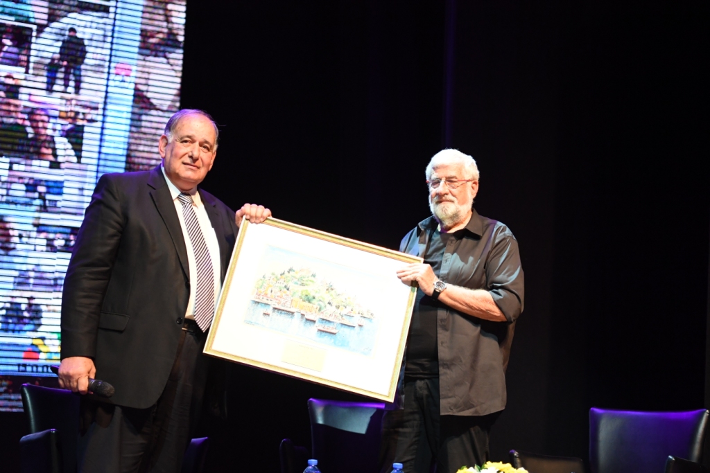 אירועי הגימלאידה ה – 13 בחיפה נפתחו אמש בחגיגת בני ה- 100 ובערב הוקרה לראש עיריית חיפה לשעבר, עמרם מצנע
