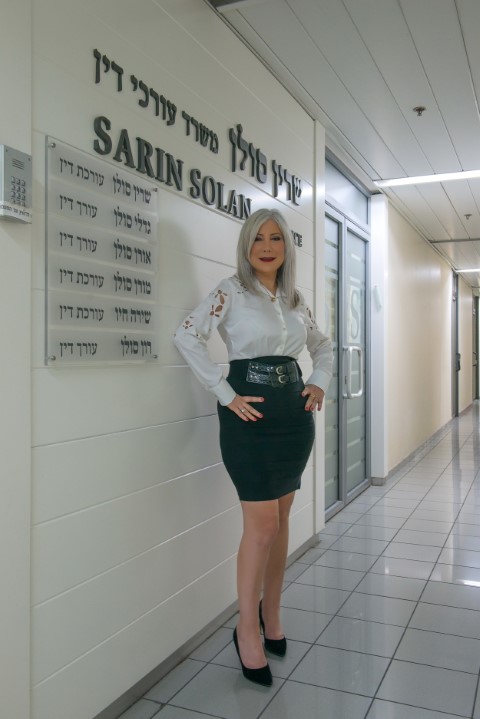 האם כוכב הכדורגל הארגנטיני מסי יגרום לגירושין בין בני זוג?