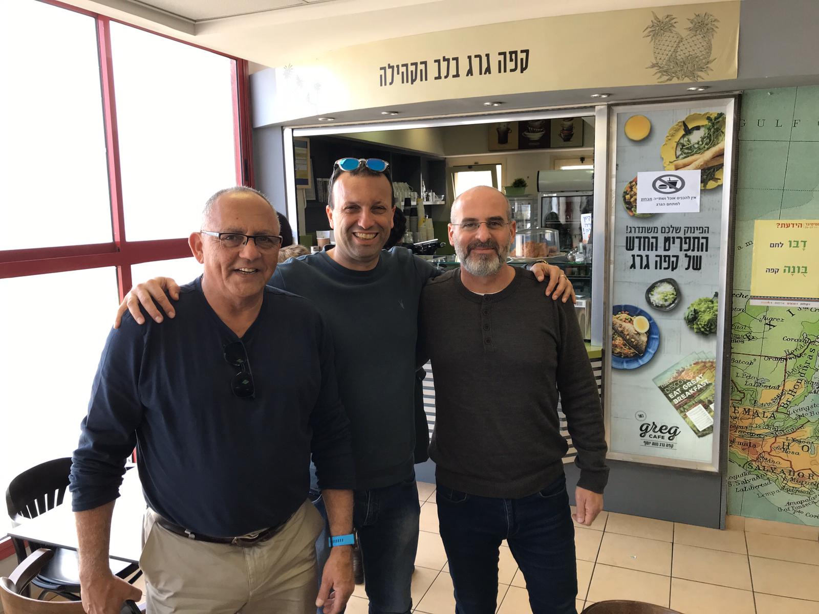 יאיר מלכה, מבעלי רשת גרג, ביקר השבוע במתנ"ס נווה יוסף