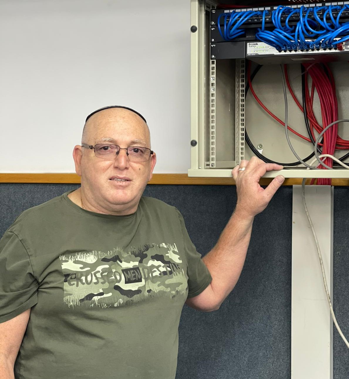 מחדשים ומשדרגים את תשתיות האינטרנט בבתי הספר בקרית טבעון