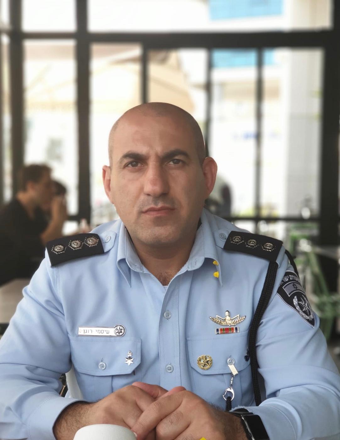 בהצלחה: פקד רונן עיסמי הוא מפקד המשטרה החדש בגזרת טבעון פקד עיסמי:  "נקפיד לחזק ולהדק את הקשרים בין כל הגורמים ברשות, בשאיפה לייצר חשיבה משותפת לטובת התושבים ביישוב"