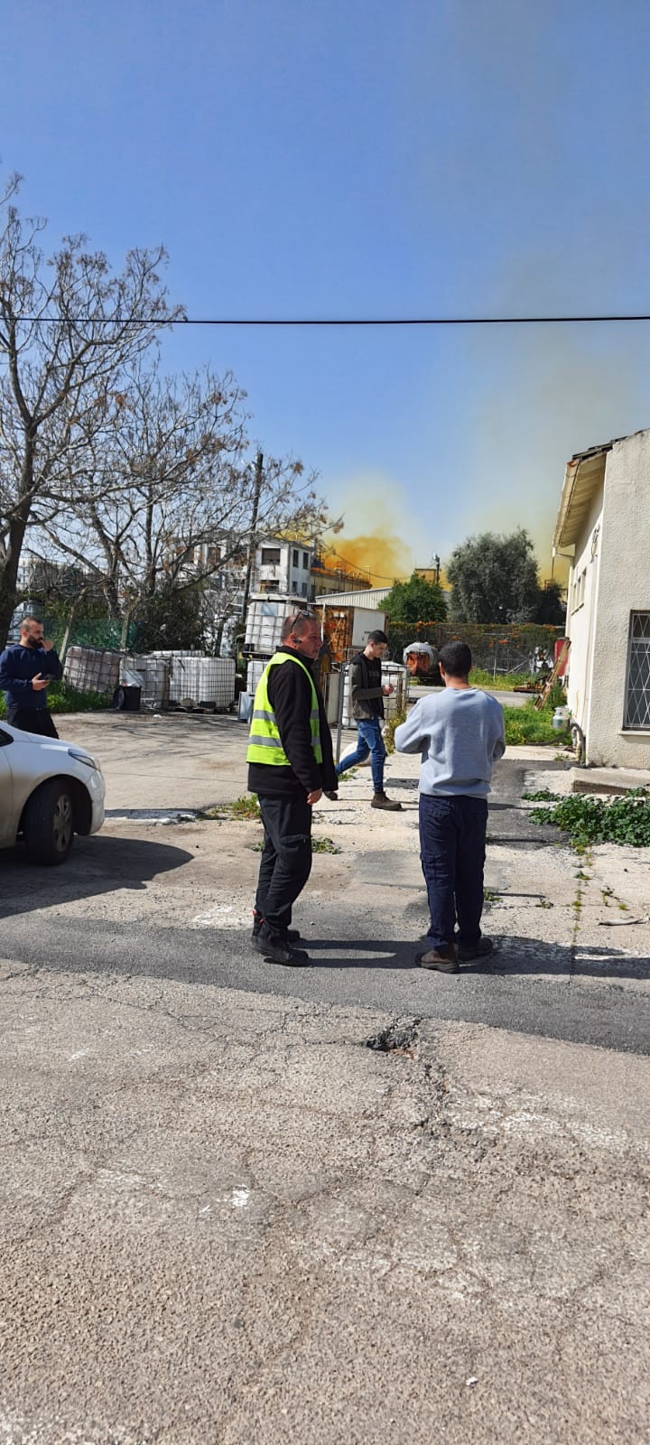 ענן רעיל מעל יקנעם התושבים נתבקשו להישאר בבתיהם