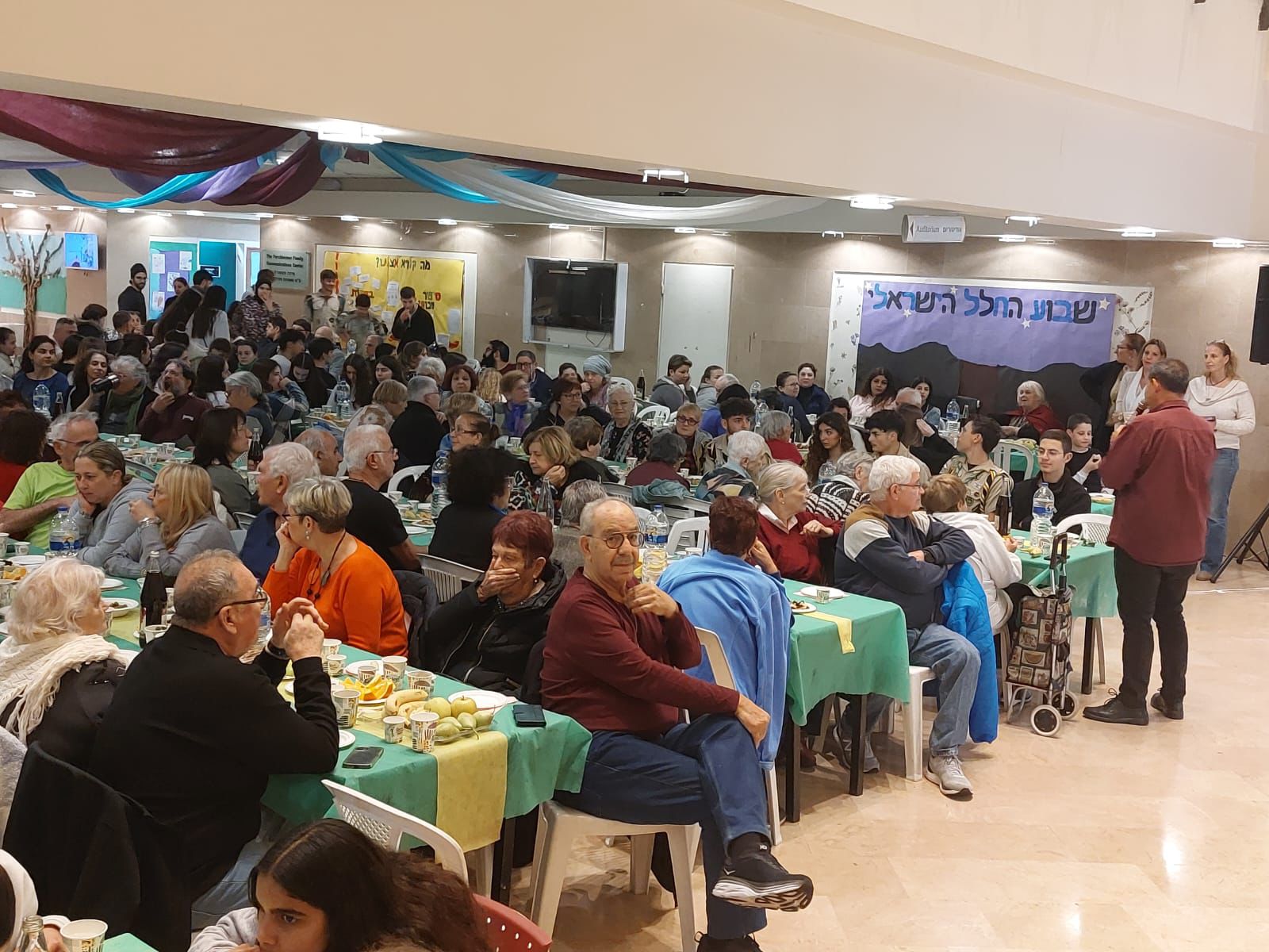 בזכות הרוח: תלמידי החטיבה העליונה במרכז חינוך ליאו באק מפיצים את ערכי הרוח ה'ליאו-באקית' בקהילה